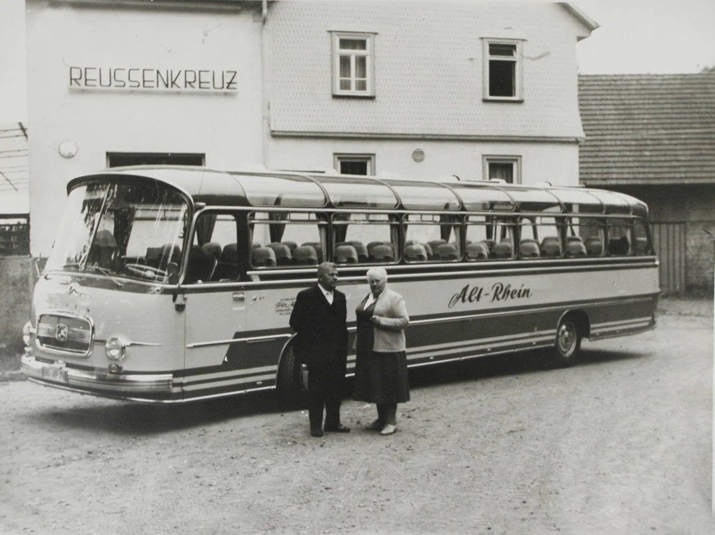 Unterwegs mit den Altrhein-Bussen